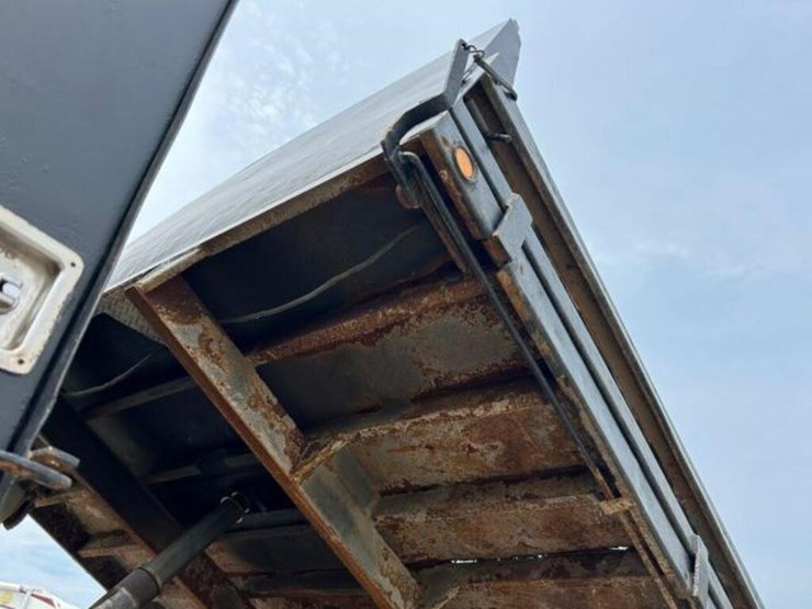 2002-ford-f550-image-47