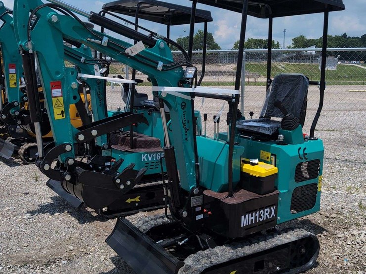 cfg-industries-mini-excavator---mh13rx-image-1