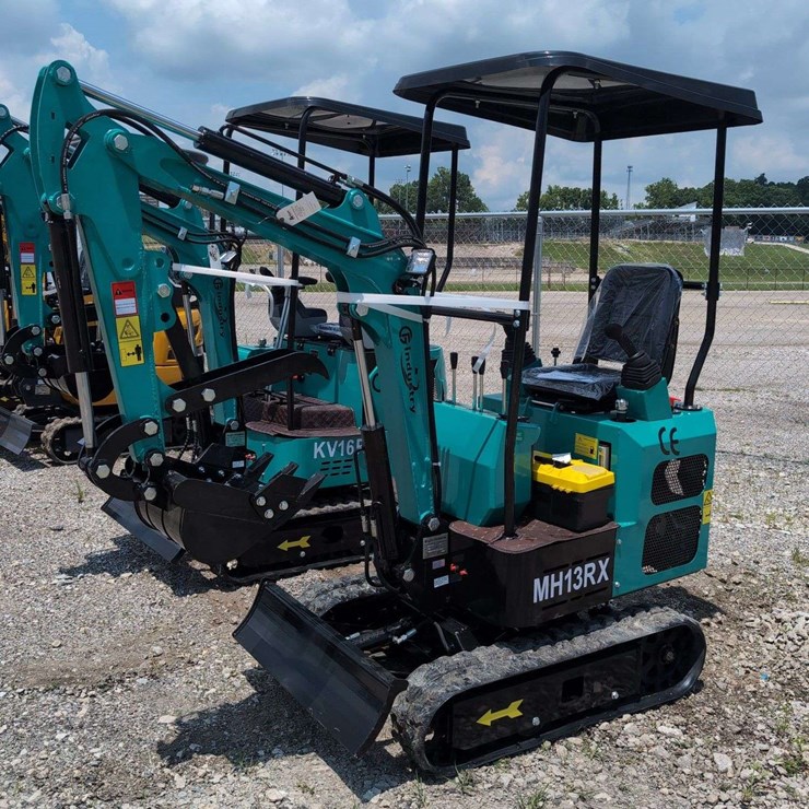 CFG Industries Mini Excavator - MH13RX