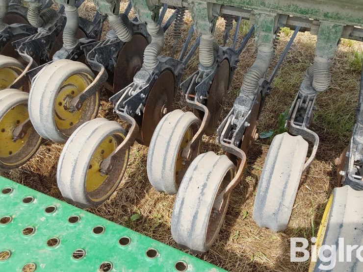 john-deere-450-image-19