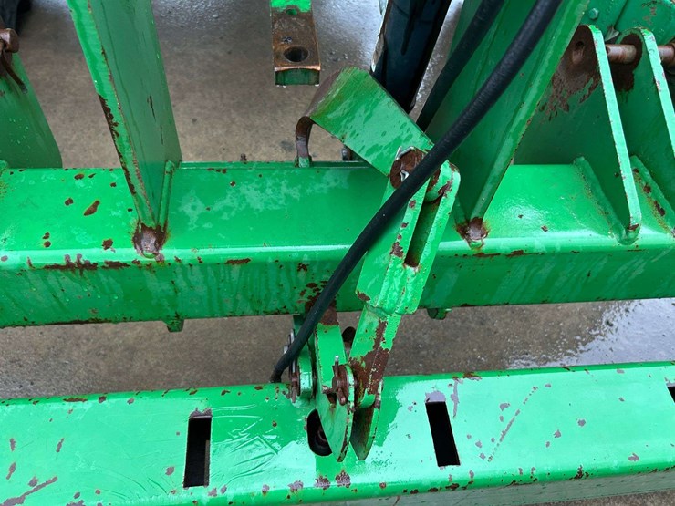 2012-john-deere-5101e-image-58