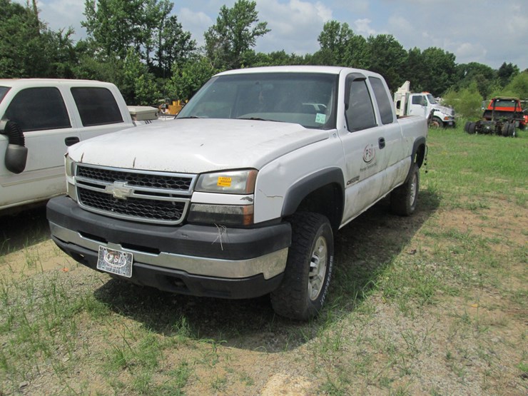 2007-chevrolet-2500hd-image-1