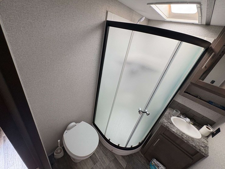 2021-keystone-volante-40'-5th-wheel-travel-trailer-image-29