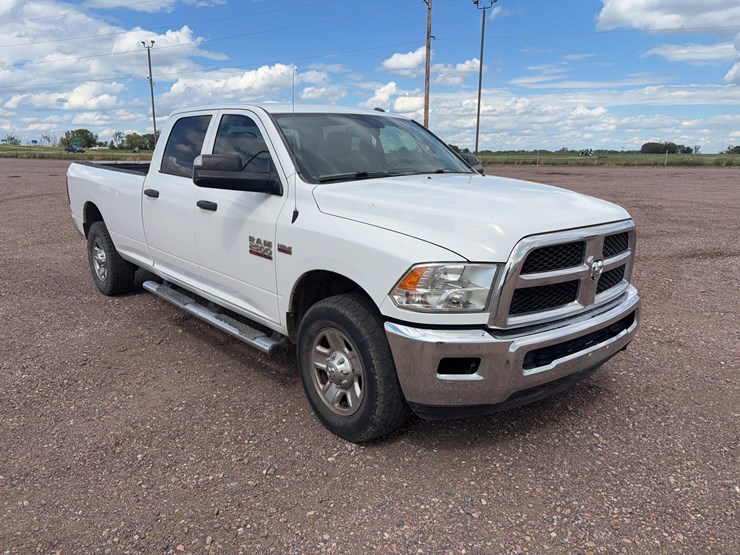2016-dodge-2500-image-3