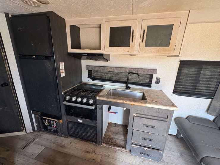 2022-kzrv-"sportsmen-se"-travel-trailer-image-15