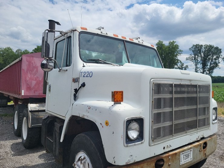 1979-international-s2200-image-41