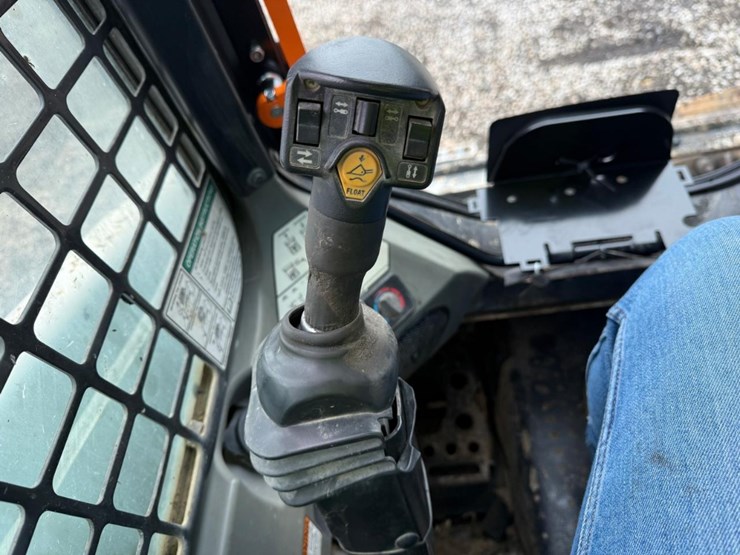 bobcat-t450-image-26