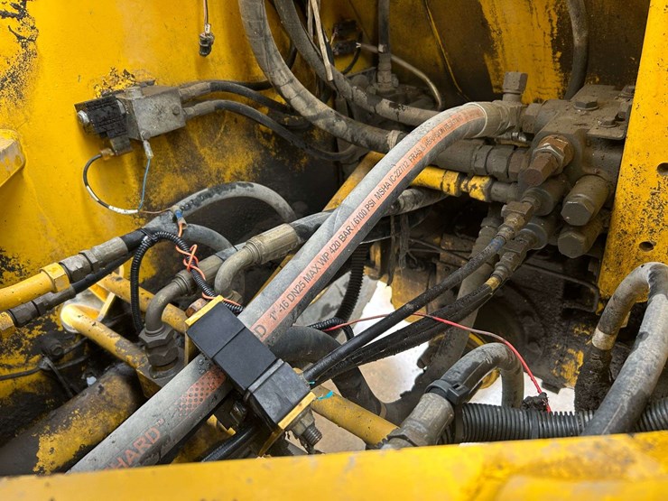 2003-komatsu-wa250-3mc-image-44