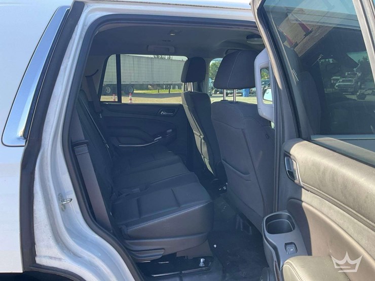 2018-chevrolet-tahoe-image-21
