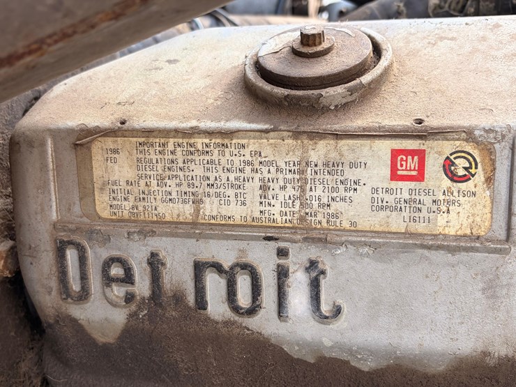 1980-peterbilt-grain-truck-image-20