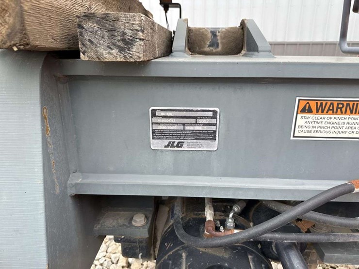 2007-jlg-g6-42a-image-17