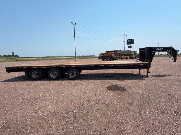 2016-dct-830gs38-gooseneck-trailer-image-4