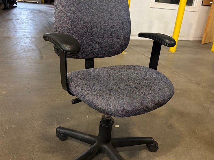 office-chair-image-1