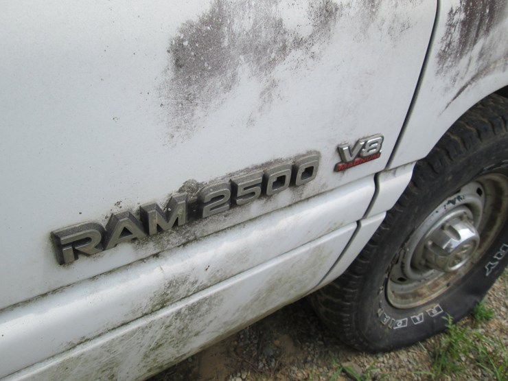 1999-dodge-2500-image-13