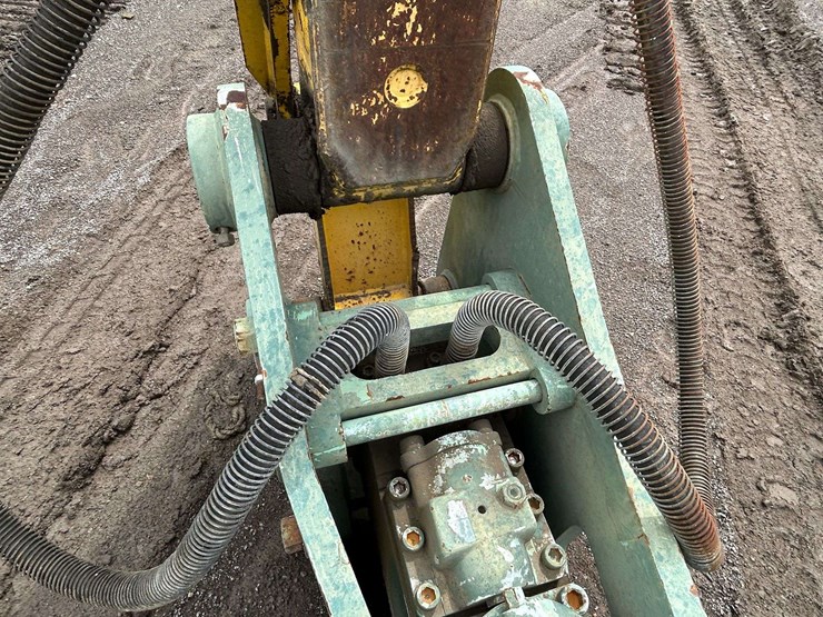 2003-kobelco-sk135sr-lc-image-37
