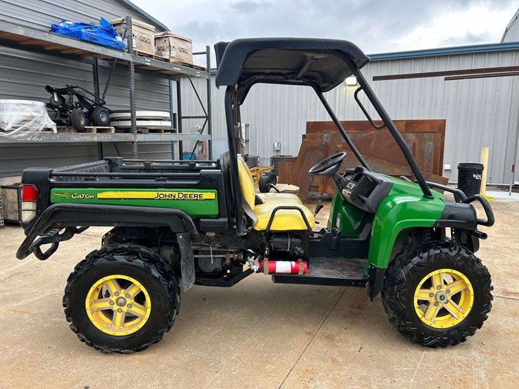 2011-john-deere-gator-image-4