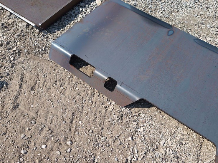 (1)-wolverine-skid-steer-attachment-plate-qmp3-16-6t-image-2