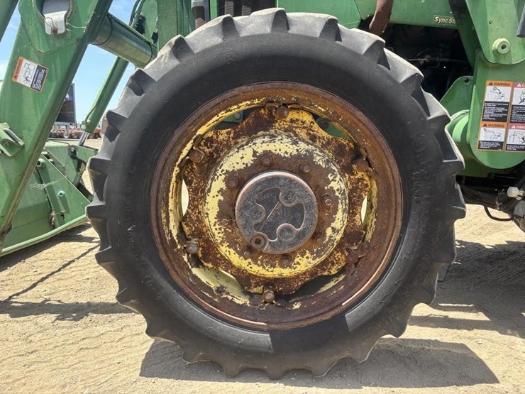 john-deere-5220-image-28