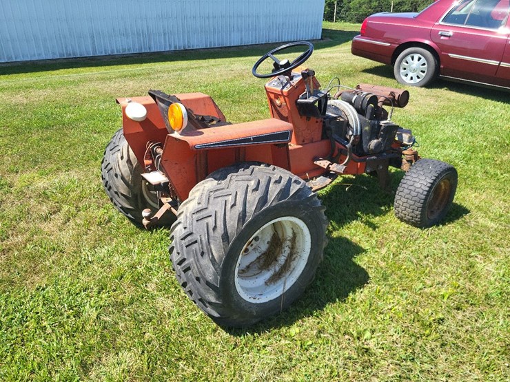 simplicity-garden-tractor-w/engine-and-hydrostat-transmission---parts-image-5