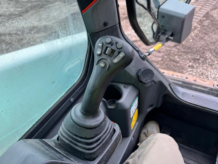 2024-bobcat-t66-image-29