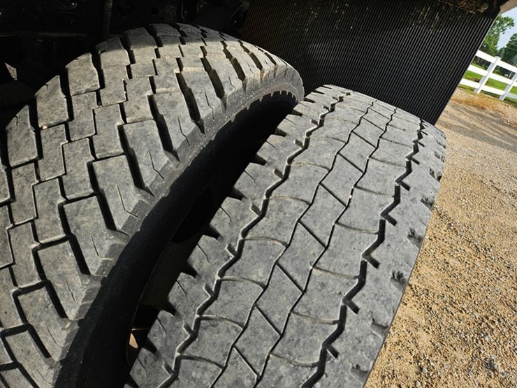 2007-ford-f550-image-34