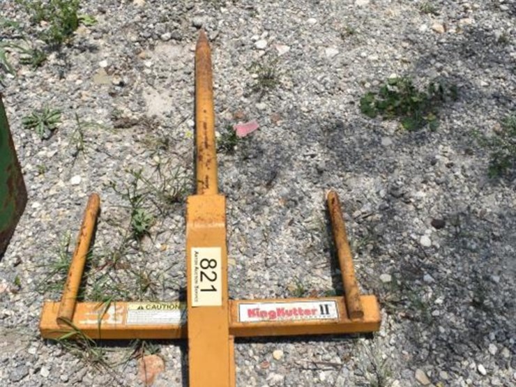 bucket-hay-spear-image-1