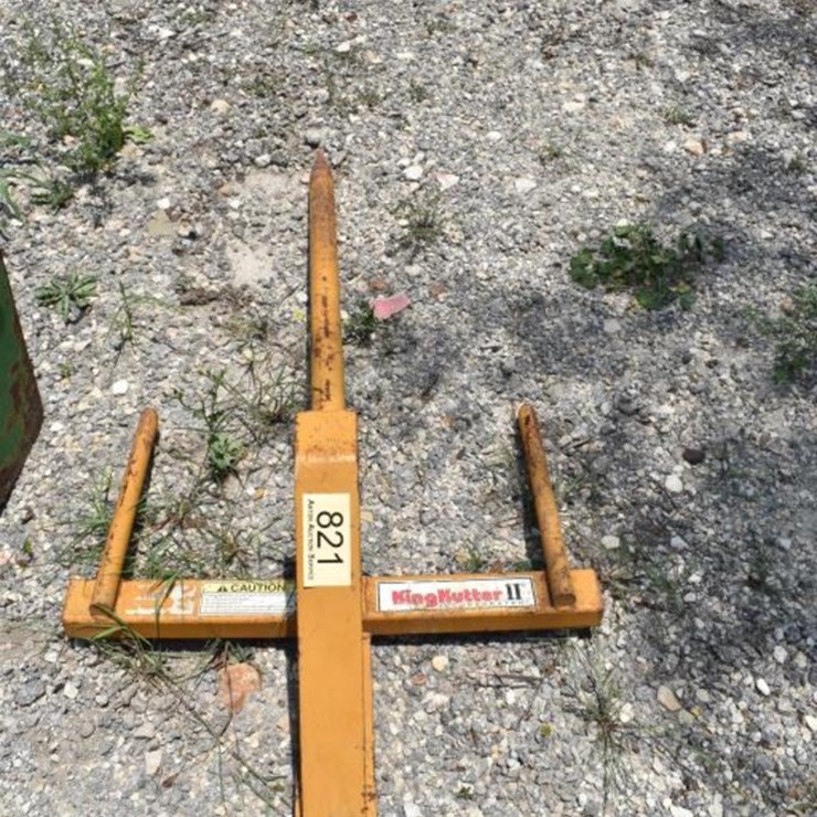 BUCKET HAY SPEAR