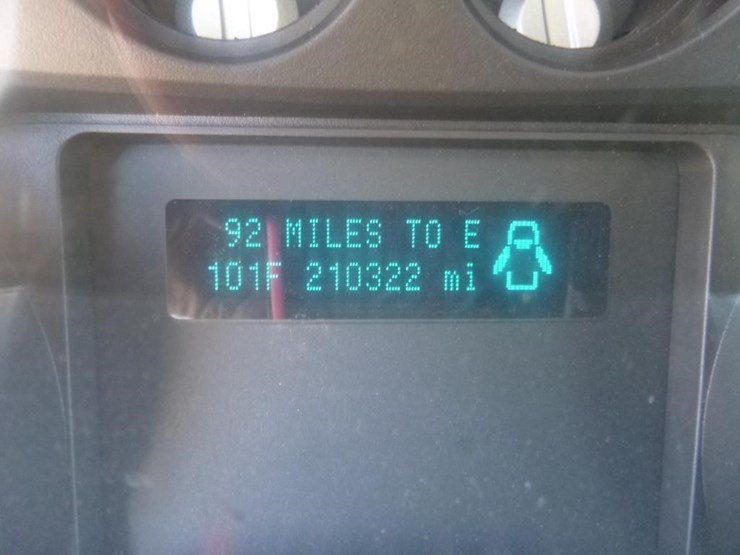 2015-ford-f550-image-27