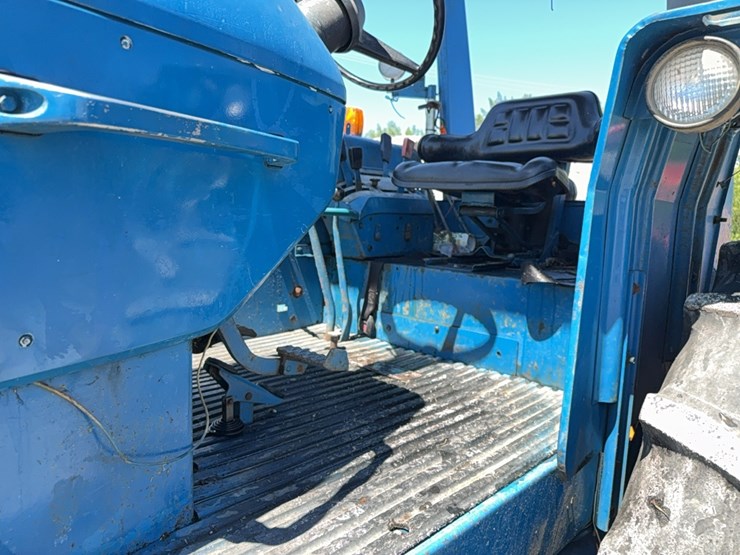 1980-ford-7700-image-25