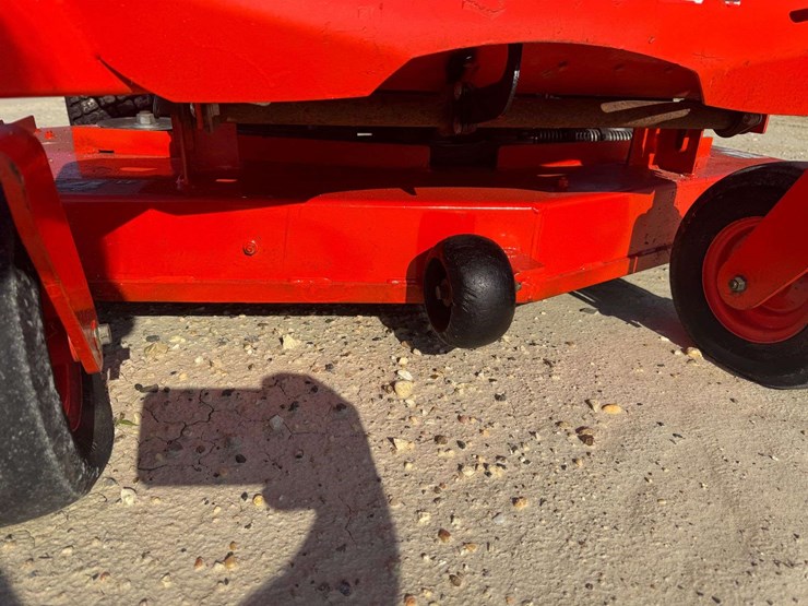 kubota-z125-54"-cut-zero-turn-lawn-mower-(199.3-hours)-image-12