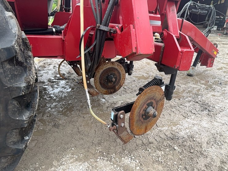 case-ih-2800-image-26