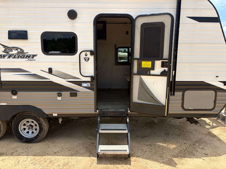 2022-jayco-"jayflight"-27'-travel-trailer-image-13
