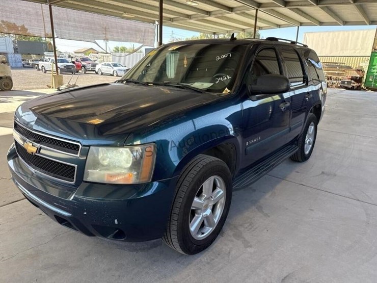 2007-chevrolet-tahoe-image-4