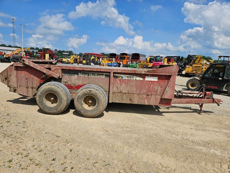 new-holland-195-image-6