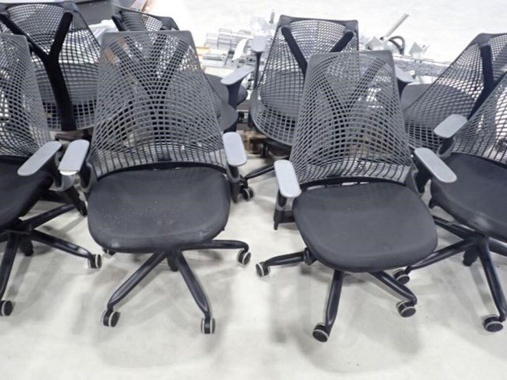 qty-of-(12)-multi-station-connectable-desks-&-image-21