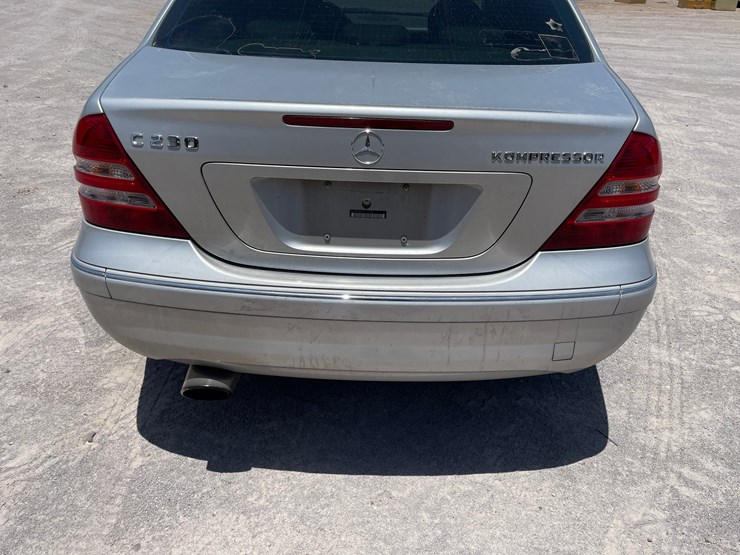 #162-•-2005-mercedes-c230-kompressor-(clean-nm-title)-image-31