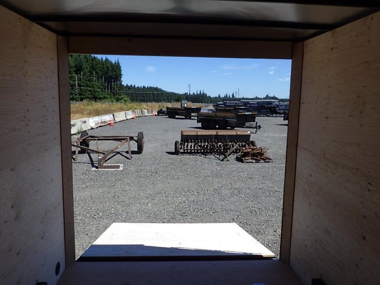 2026-royal-lcht35-7.516v-86-t/a-enclosed-trailer-image-8