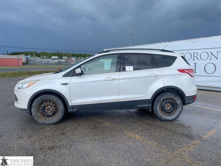 2014-ford-escape-image-8