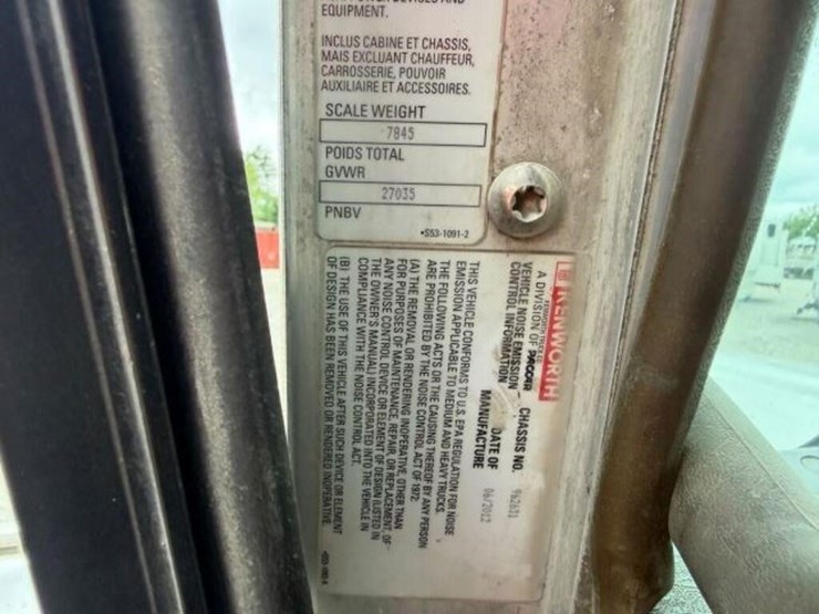 2013-kenworth-w900-image-12