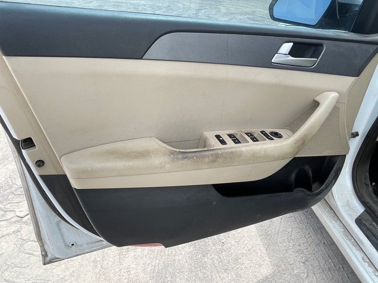 #160-•-2015-hyundai-sonata-(clean-tx-title)-image-36