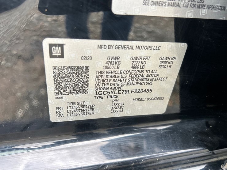 2020-chevrolet-2500hd-image-57