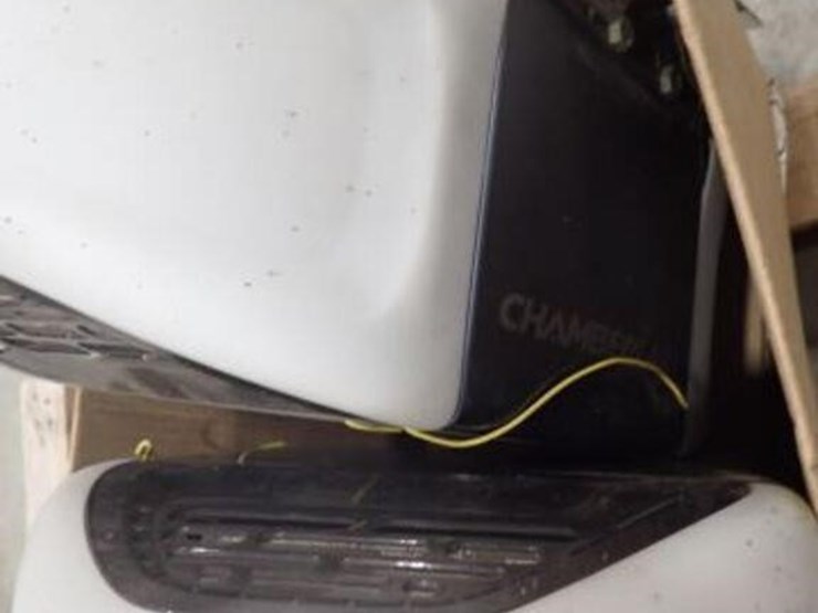 qty-of-(3)-chamberlain-garage-door-openers-image-13