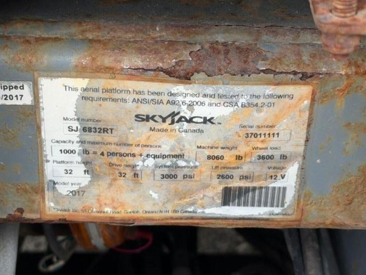 2017-skyjack-sj6832-4x4-scissor-lift-37011111-image-4