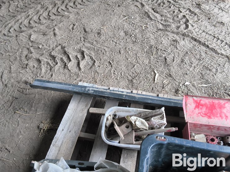 case-misc-planter-parts-image-10