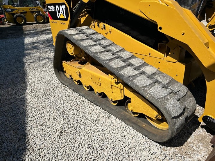 2018-caterpillar-299d2-xps-image-12