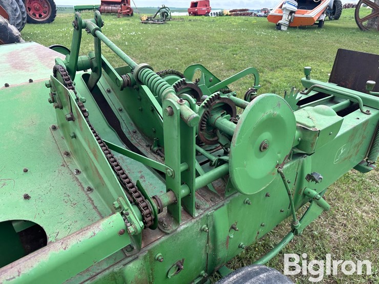 john-deere-24t-image-16