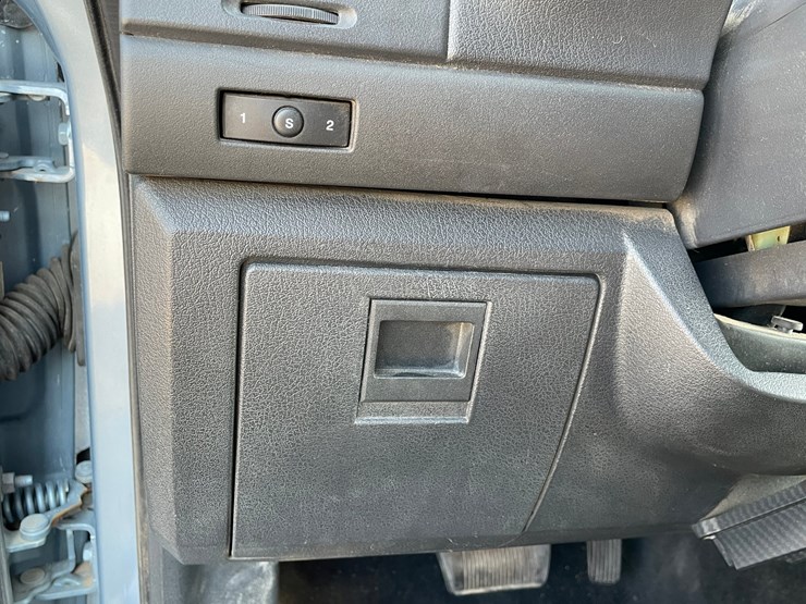2012-jeep-liberty-image-85