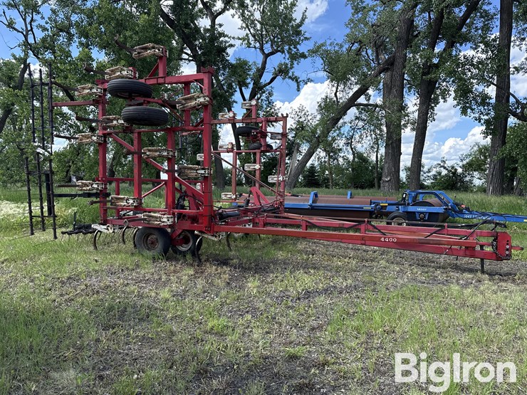 wil-rich-4400-image-4