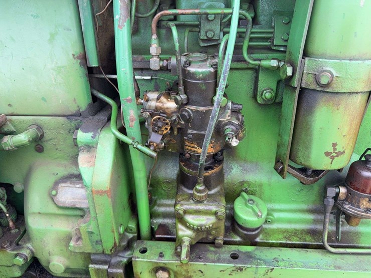 john-deere-3010-image-17