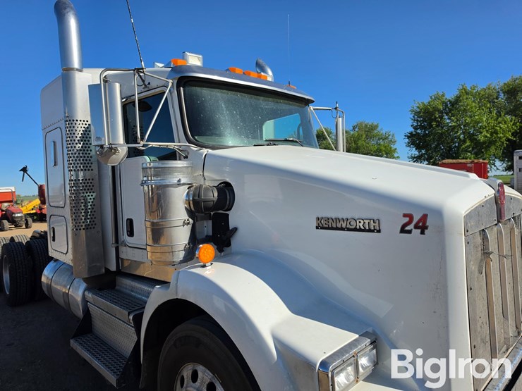 2018-kenworth-t800-image-19